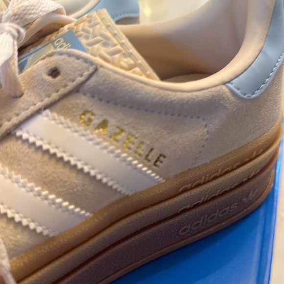 Adidas Gazelle New With Tags. Size 5 - Picture 2 of 5